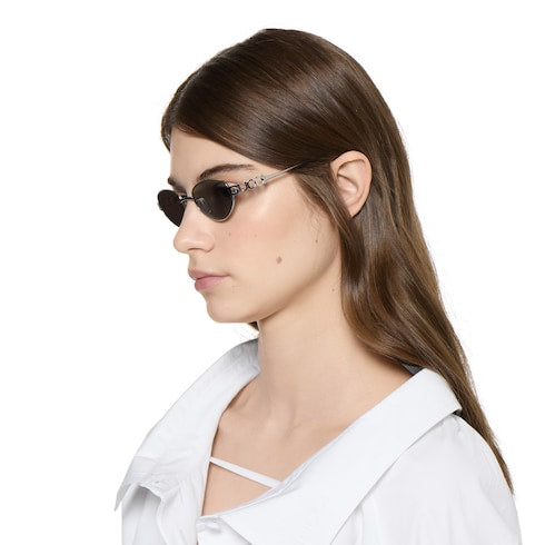 Oval frame sunglasses