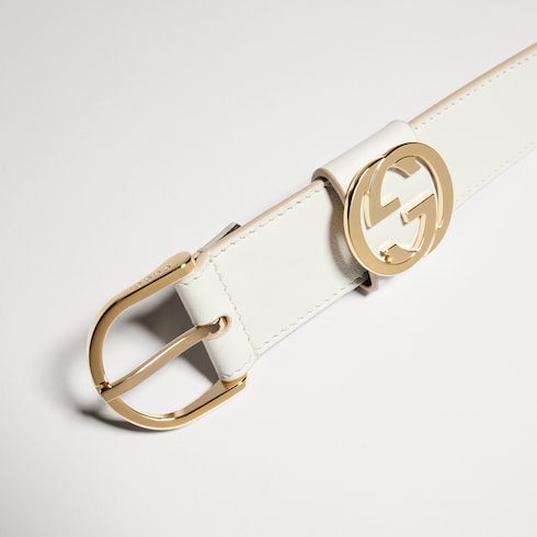 Belt with round buckle