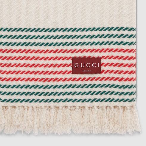 Cashmere jacquard blanket with Web
