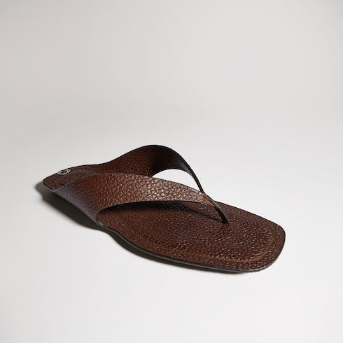 Men's thong sandal with Interlocking G