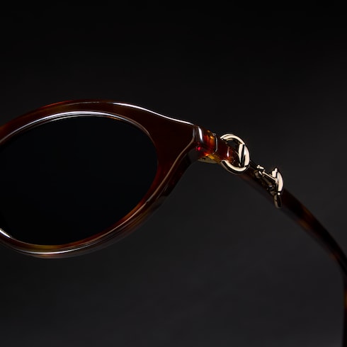 Oval-frame sunglasses