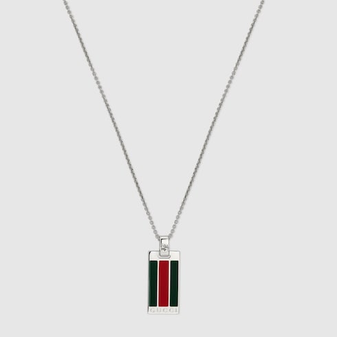 Pendant chain necklace with Web
