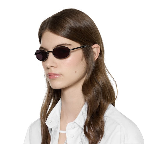 Oval frame sunglasses