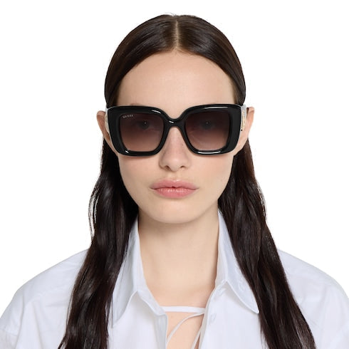 Butterfly frame sunglasses