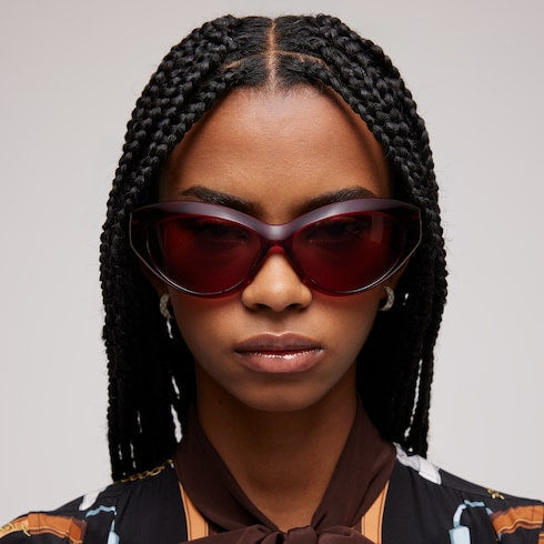 Cat eye frame sunglasses