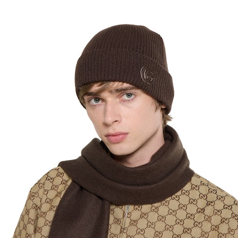 Cashmere hat with patch