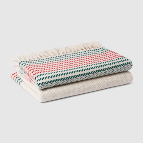 Cashmere jacquard blanket with Web