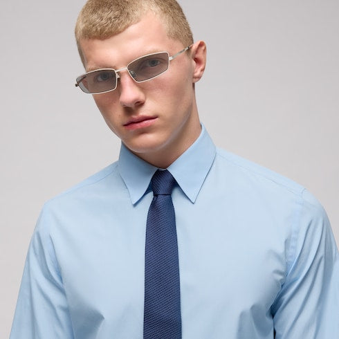 Silk tie with embroidery