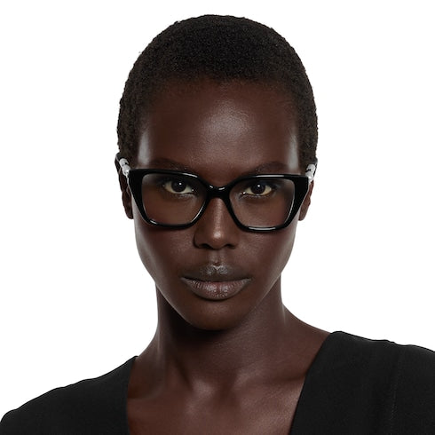 Cat eye optical frame