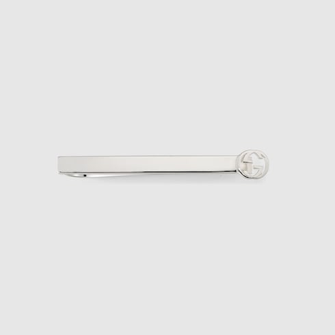 Tie bar with Interlocking G