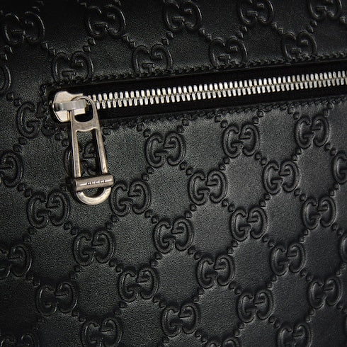 GG Emblem medium crossbody bag