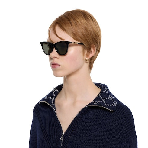 Cat eye sunglasses