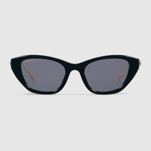 Cat eye frame sunglasses