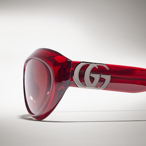 Cat eye frame sunglasses