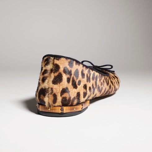 Women's ballerina with bamboo