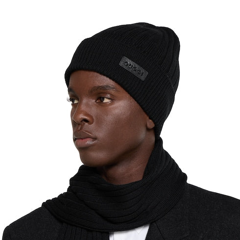 Wool hat with logo