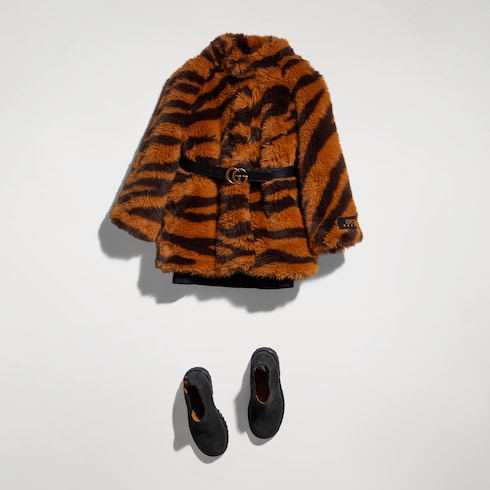 Children's fuzzy fabric coat