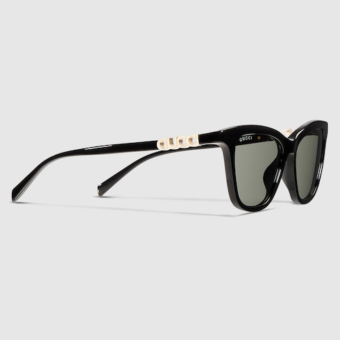 Cat eye sunglasses