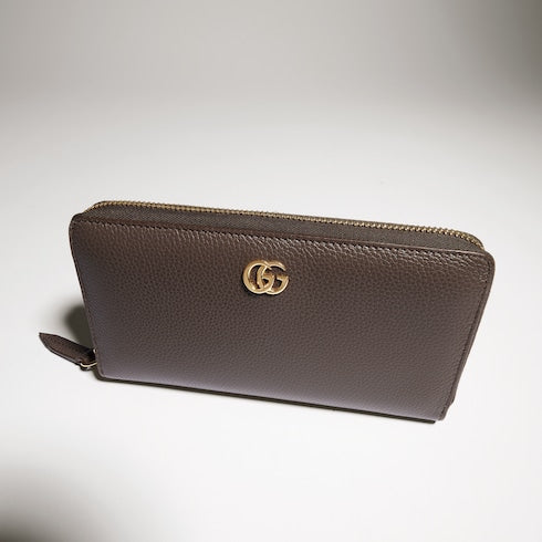 Bi-color GG Marmont zip around wallet