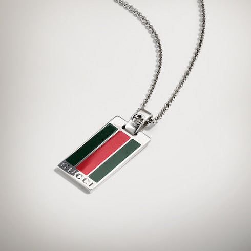 Pendant chain necklace with Web