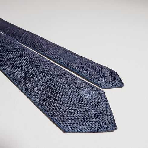 Silk tie with embroidery