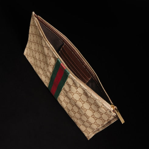 Large pouch with Web