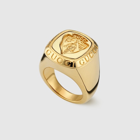 Gucci crest signet ring
