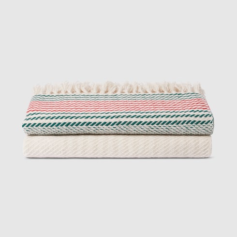 Cashmere jacquard blanket with Web