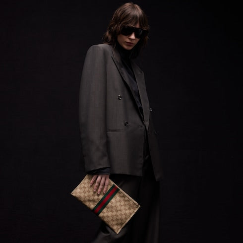 Large pouch with Web