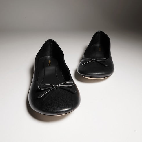 Women's ballerina with bamboo