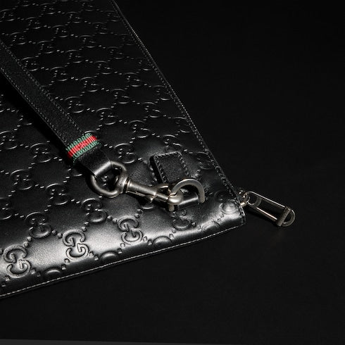 GG Emblem medium pouch