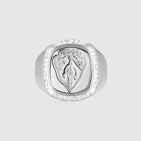 Gucci crest signet ring