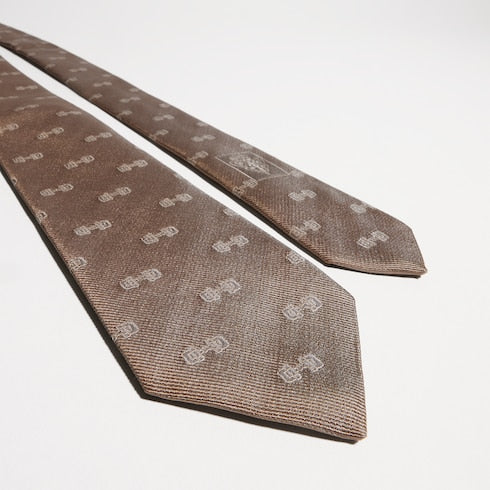 Horsebit silk jacquard tie