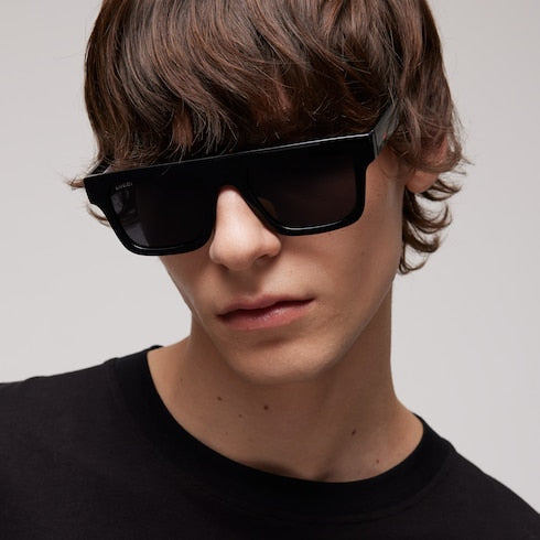 Square-frame sunglasses