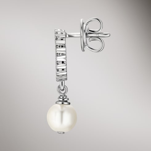 Crystal and pearl earrings