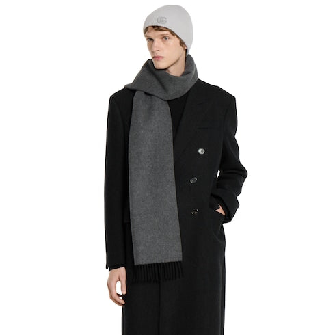 Cashmere scarf with patch