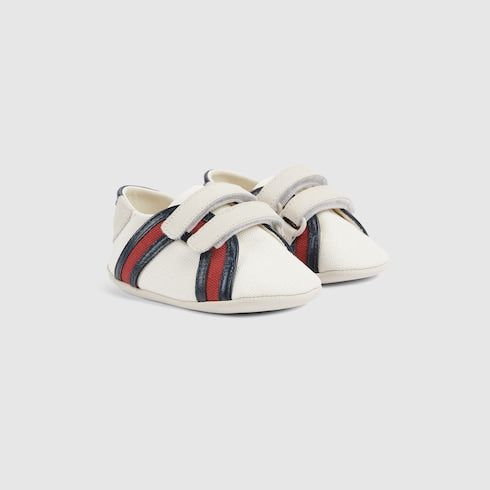 Baby sneakers with Web