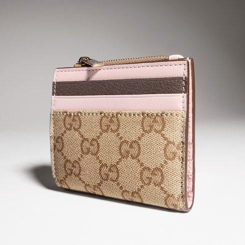 with multicolor slots