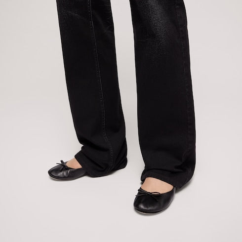 Women's ballerina with bamboo