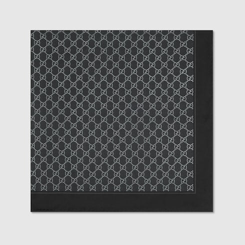 Laminated printed silk twill carré