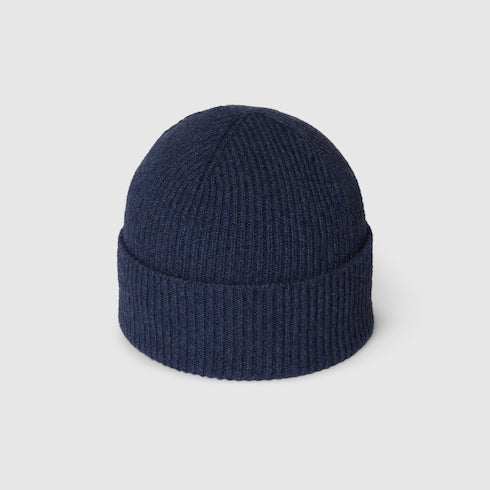 Cashmere hat with patch