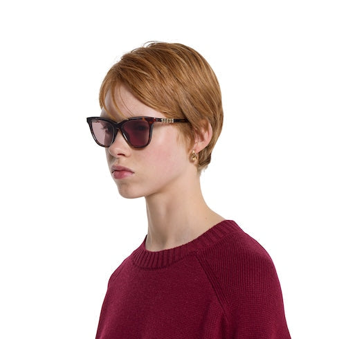 Cat eye sunglasses