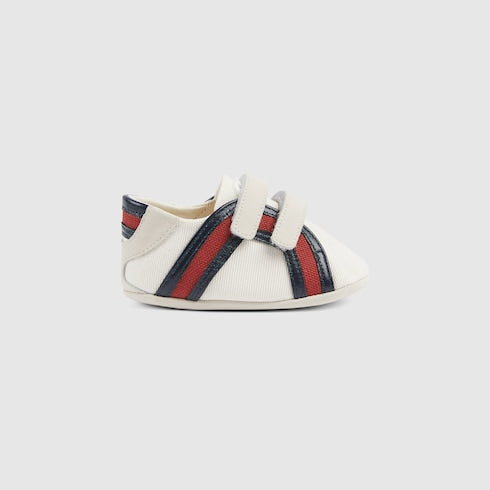 Baby sneakers with Web