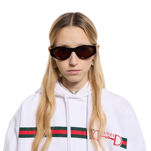 Oval frame sunglasses