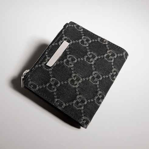 Small wallet with Gucci plaque
