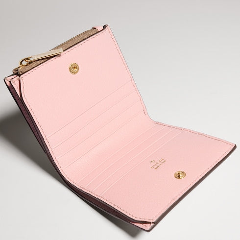 with multicolor slots