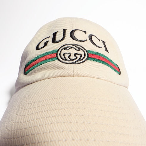 Cotton baseball hat with embroidery