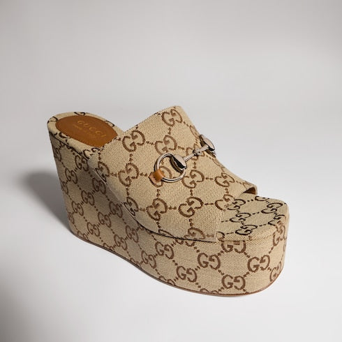 Women's wedge sandal with Horsebit