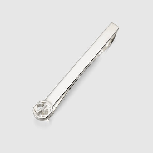 Tie bar with Interlocking G