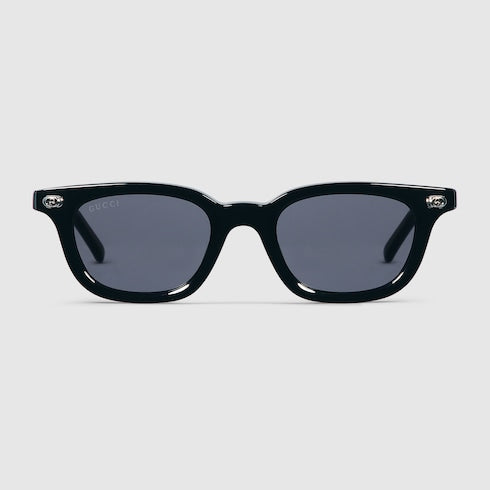 Oval frame sunglasses